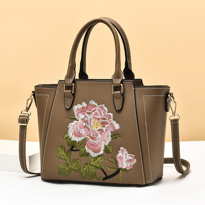 Borsa con fiore ricamato